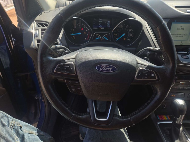 2017-ford-escape-image-13