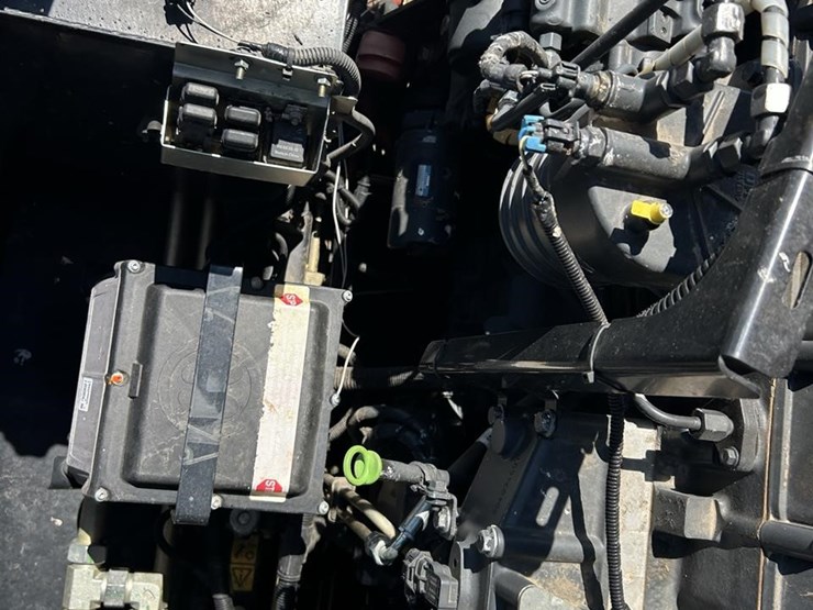 2013-new-holland-cx8080-image-116