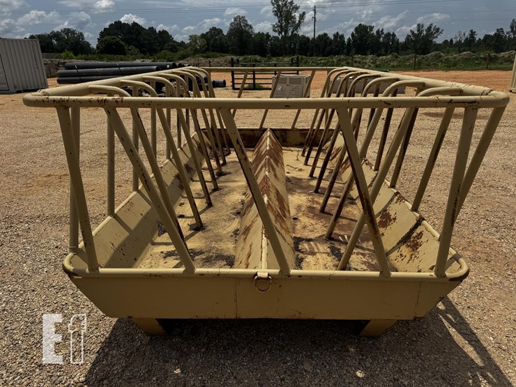 hay-/-silage-feeder-image-4