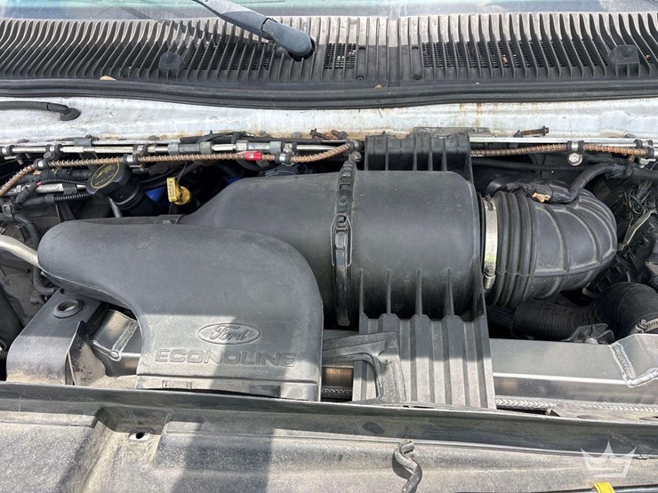 2017-ford-e450-image-6