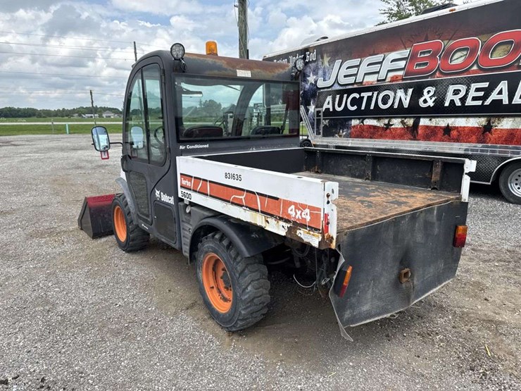 2006-bobcat-5600-tool-cat-image-2