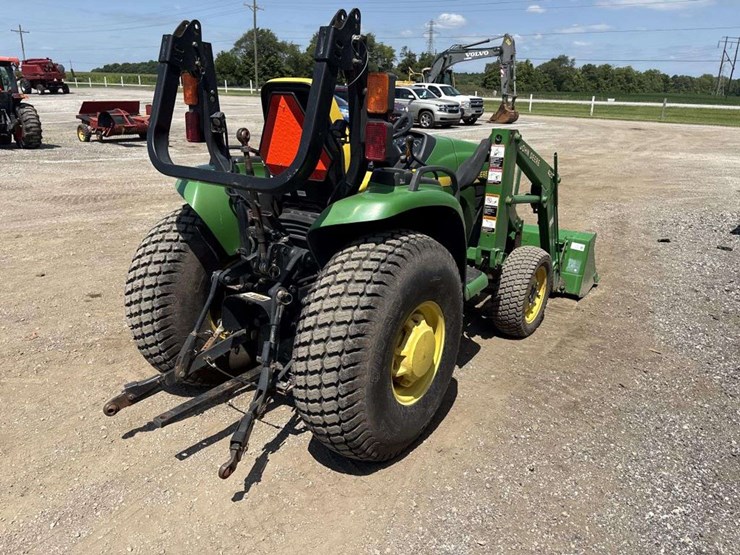 john-deere-4210-image-4