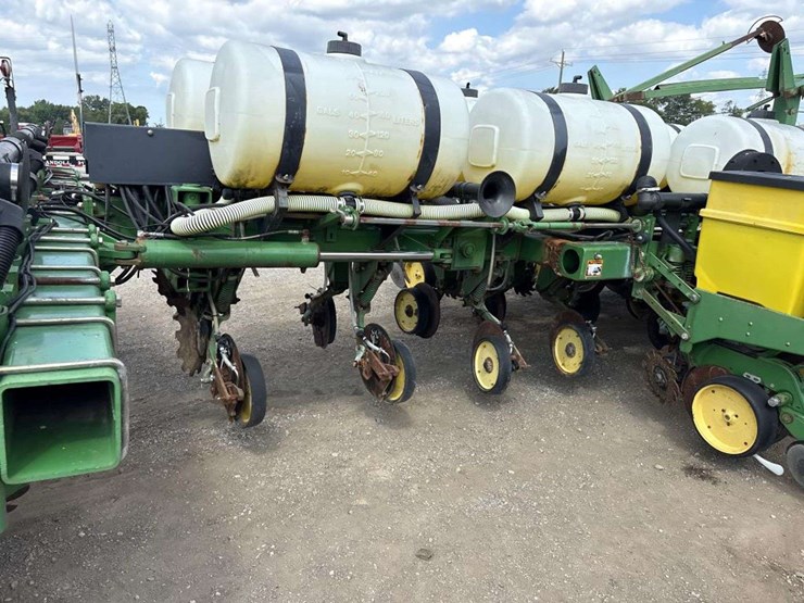 john-deere-7200-image-13