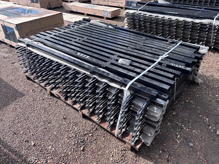 #3460-•-bundle-of-metal-fence-boards-image-2