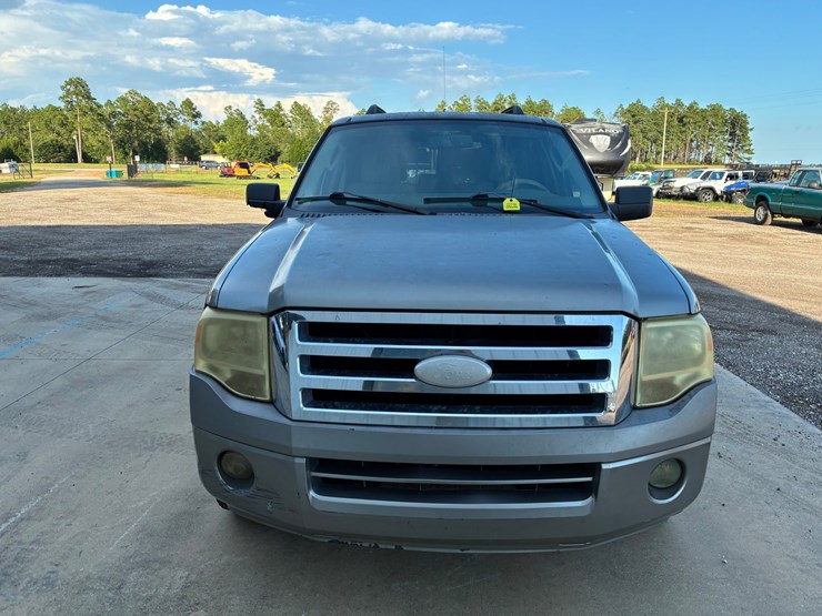 2008-ford-expedition-image-2
