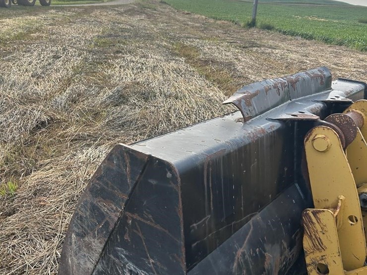 2015-caterpillar-910k-image-10