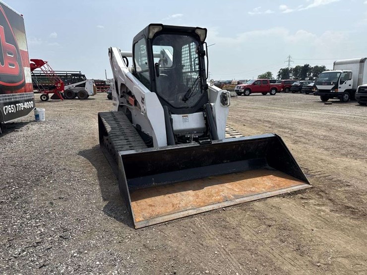 2016-bobcat-t870-image-4