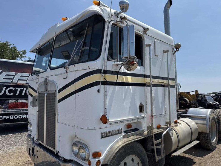 1978-kenworth-k100-image-7