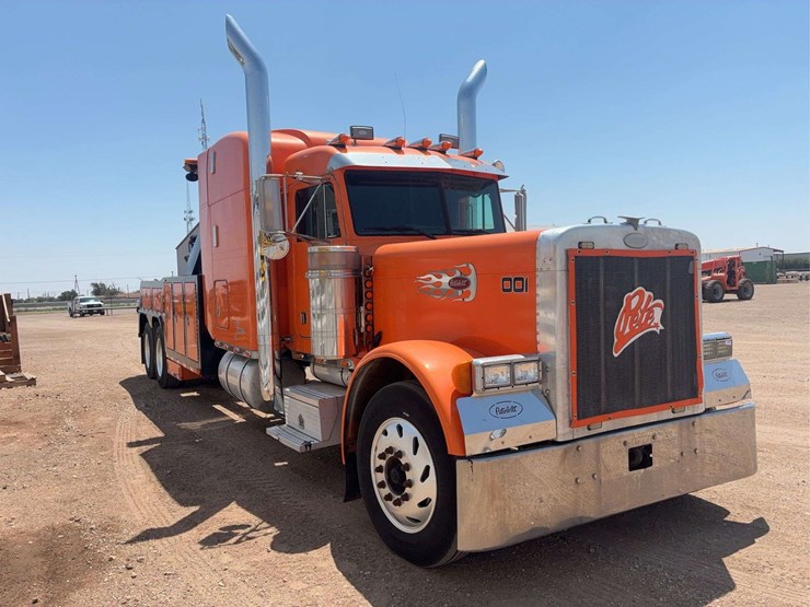 1998-peterbilt-379-image-2