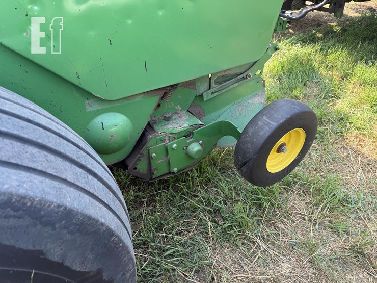 john-deere-569-image-17