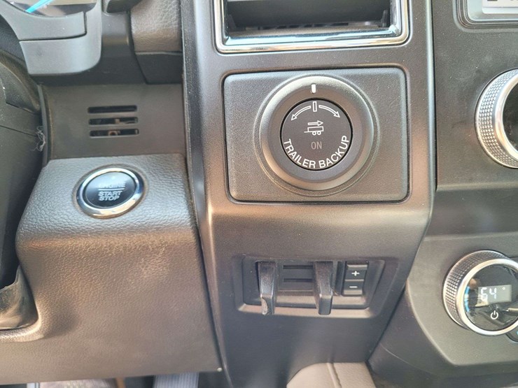 2019-ford-expedition-limited-image-20