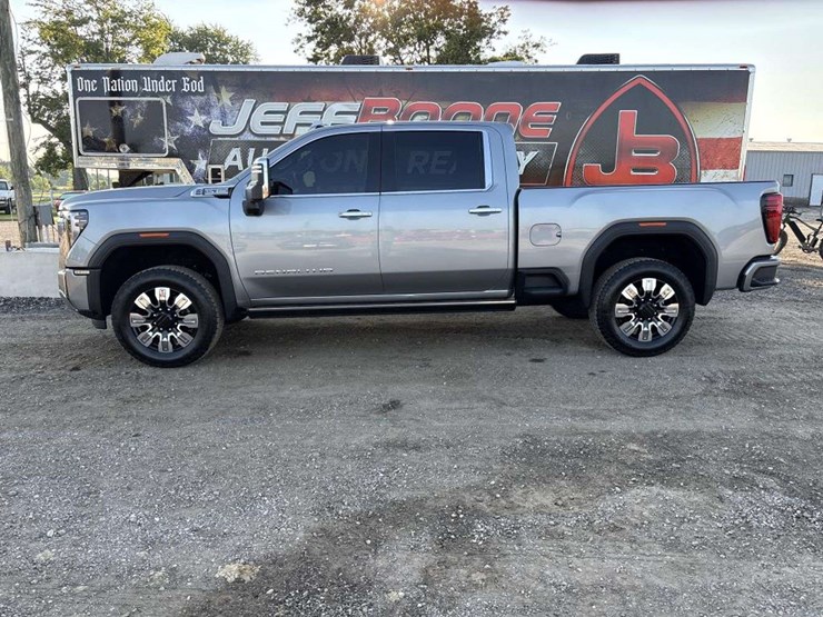 2026-gmc-sierra-2500-image-2