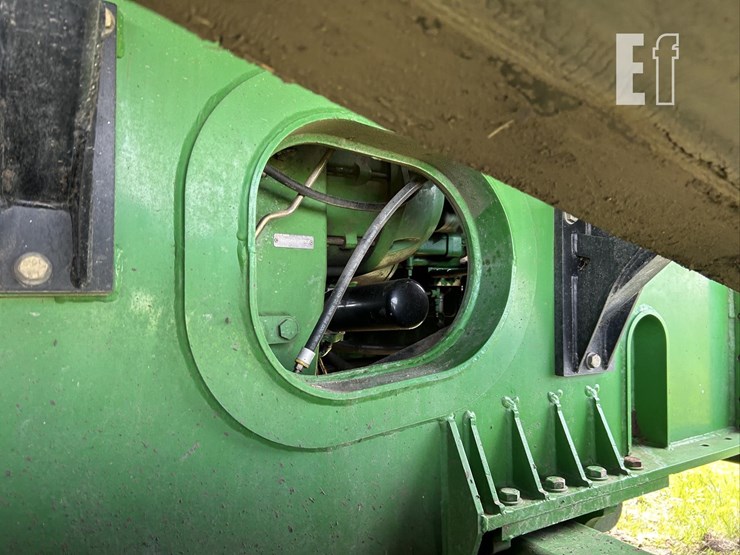 2000-john-deere-9400t-image-33