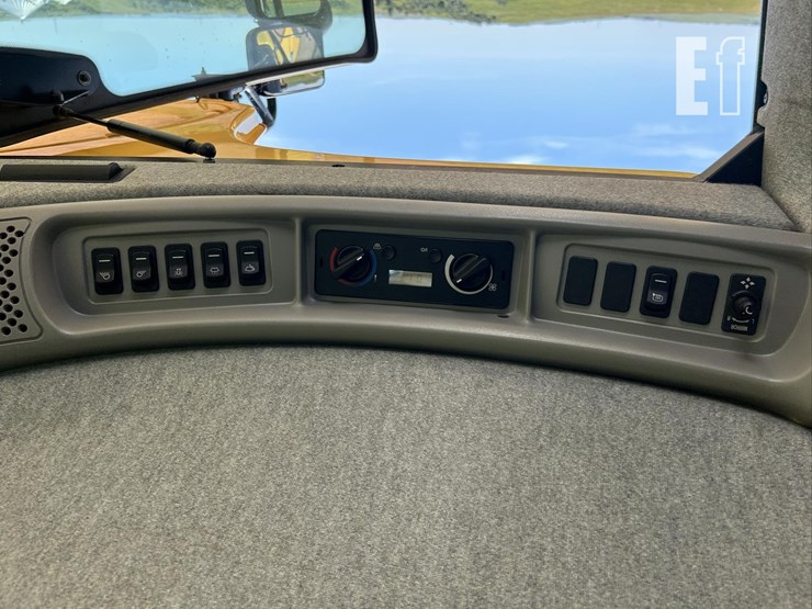 2013-new-holland-cx8080-image-84