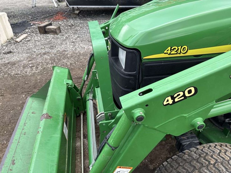 john-deere-4210-image-6