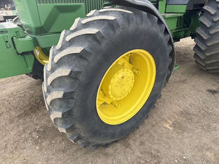 john-deere-4650-image-8