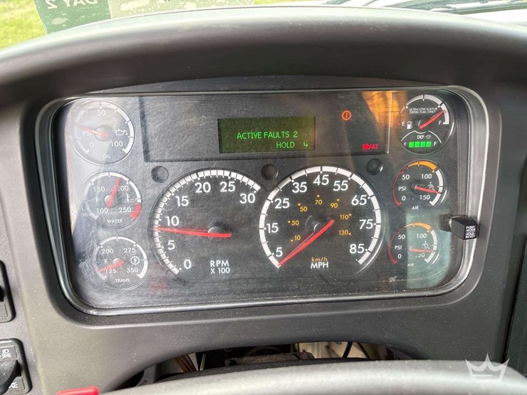 2020-freightliner-m2-106-image-49