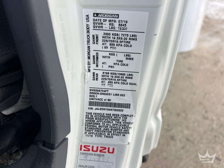 2019-isuzu-nrr-image-5