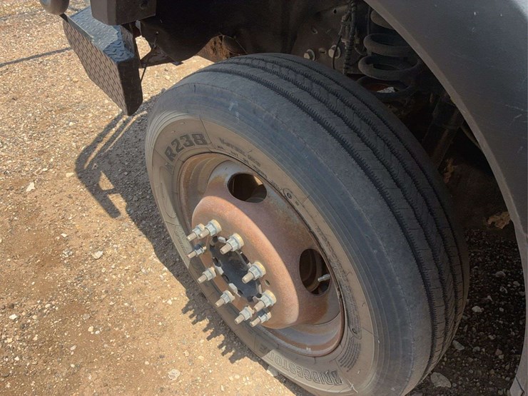 2017-ford-f550-image-52
