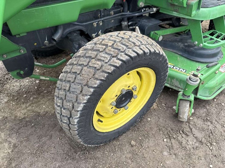 john-deere-4210-image-8