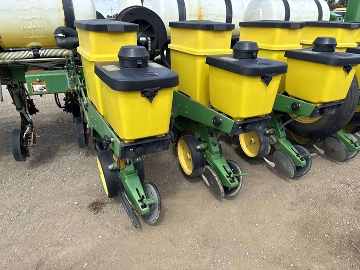 john-deere-7200-image-14