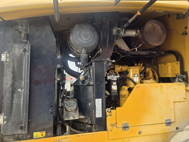 caterpillar-930k-image-15