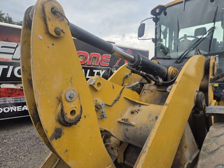 caterpillar-930k-image-11