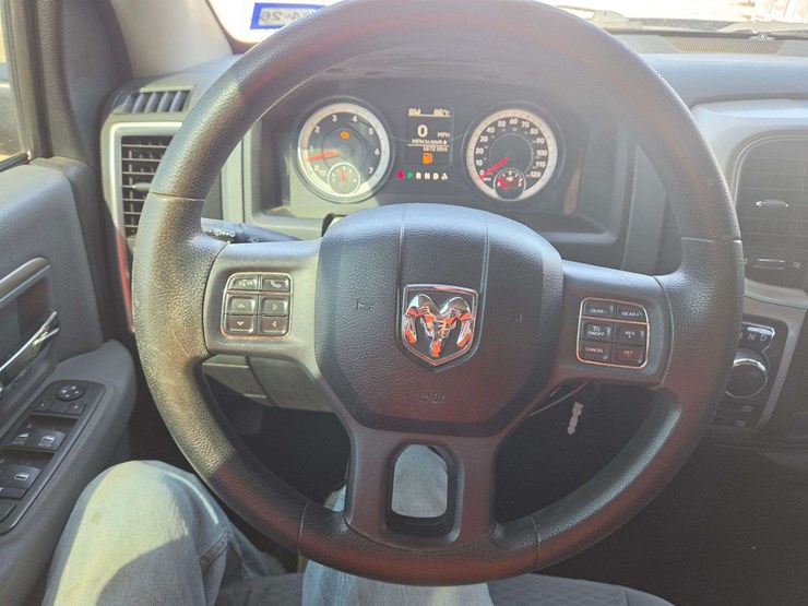 2014-ram-1500-slt-image-16