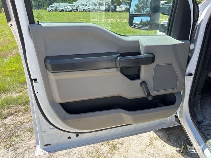 2018-ford-f450-image-19
