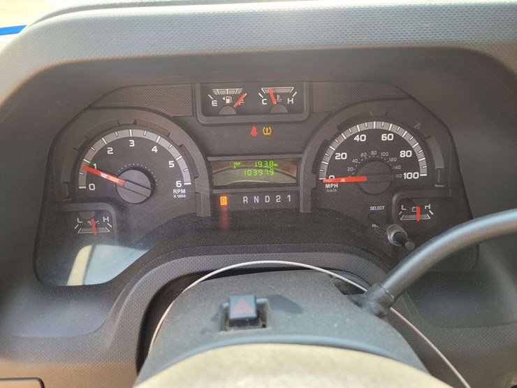 2013-ford-e150-image-19