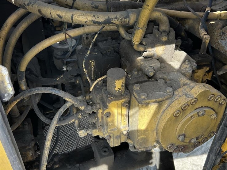 2002-komatsu-pc600-lc-6-image-84