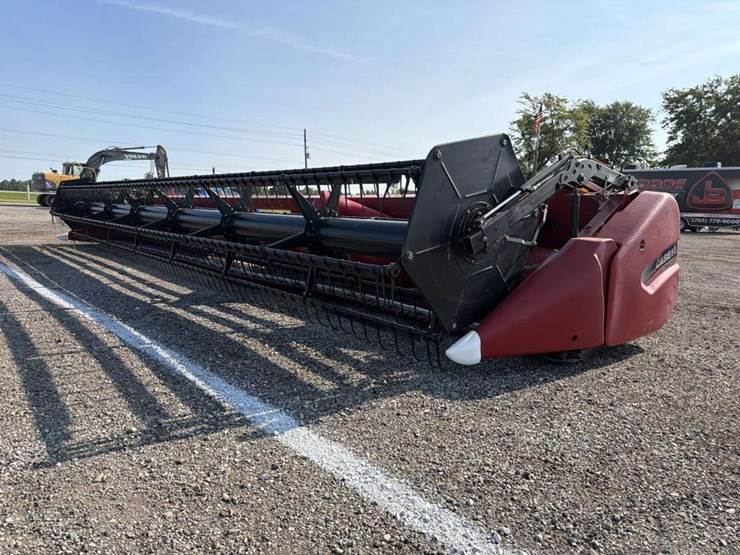 2011-case-ih-3020-image-2