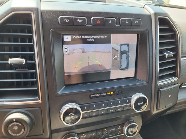 2019-ford-expedition-limited-image-17