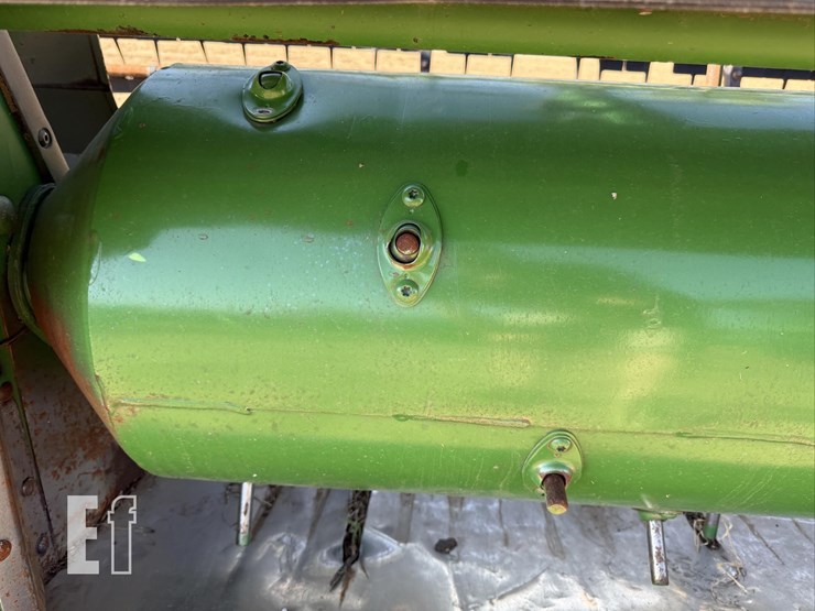 2010-john-deere-640d-image-27