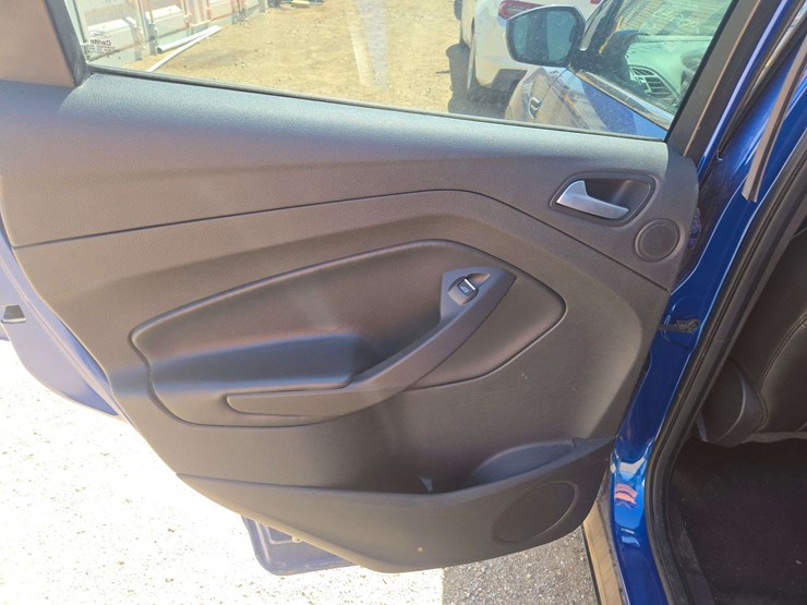 2017-ford-escape-image-6