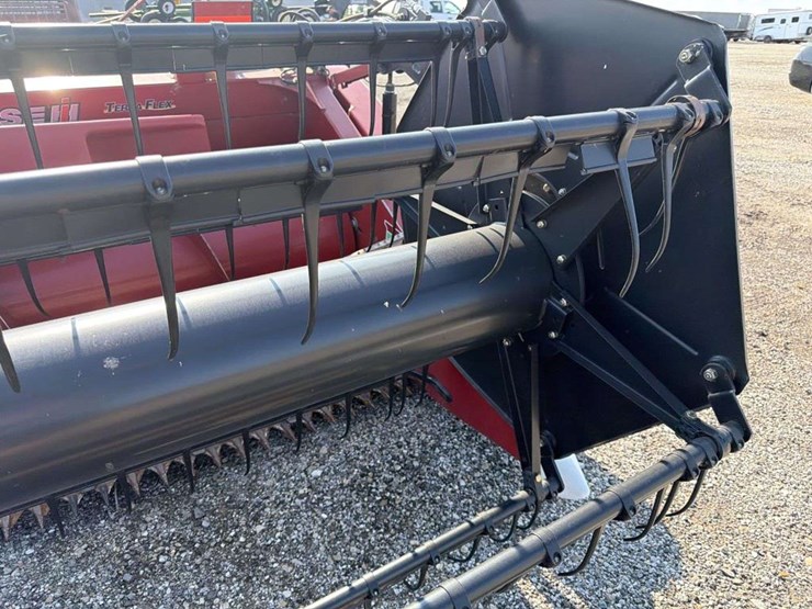 2011-case-ih-3020-image-16
