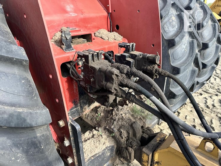 2010-case-ih-steiger-485-image-44