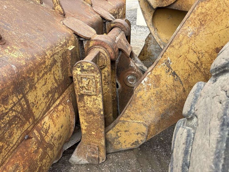 caterpillar-966d-image-13