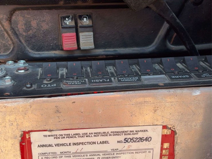 1998-peterbilt-379-image-62