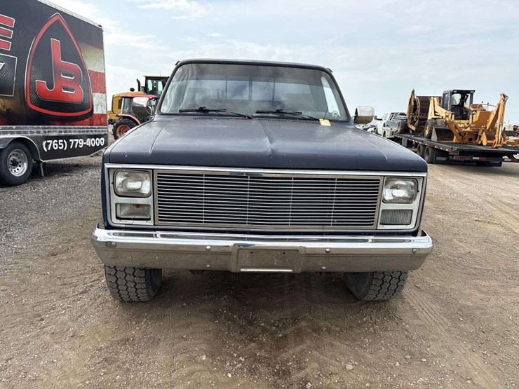 1986-chevrolet-custom-deluxe-20-image-7