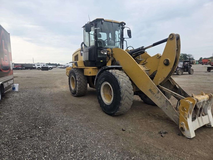 caterpillar-930k-image-4