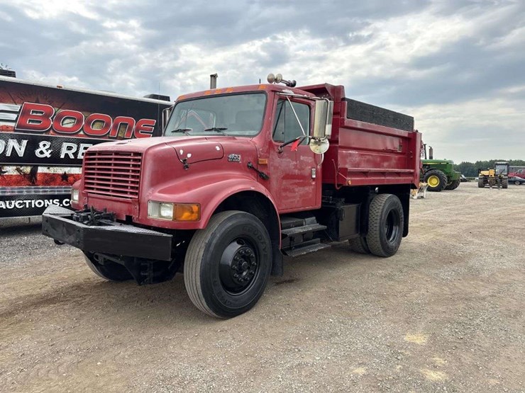 2001-international-4900-image-1