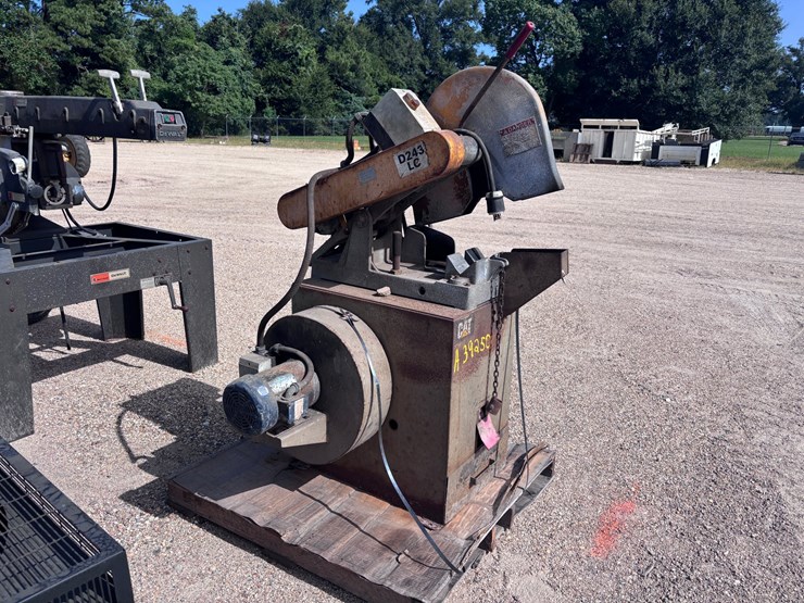 #3455-•-cat-chop-saw-image-1
