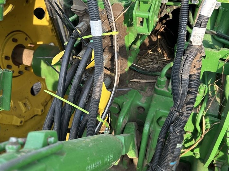 john-deere-6175r-image-8