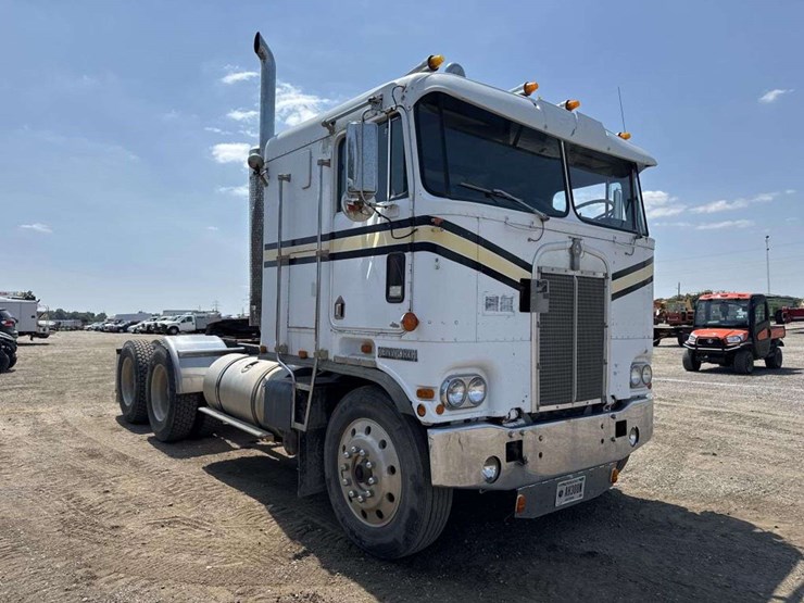 1978-kenworth-k100-image-5