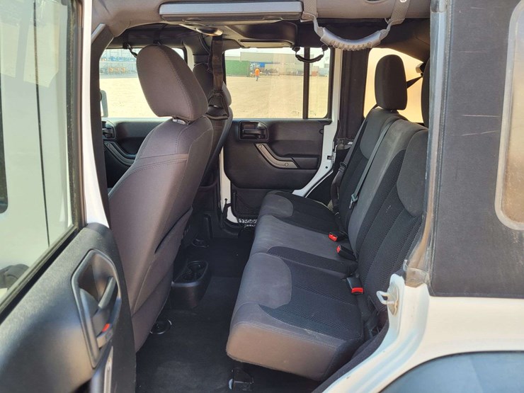 2017-jeep-wrangler-image-9