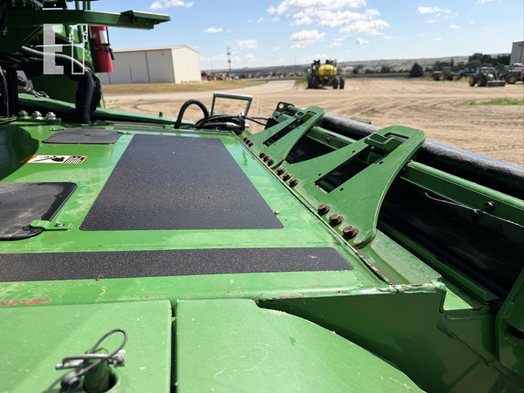2020-john-deere-s790-image-64