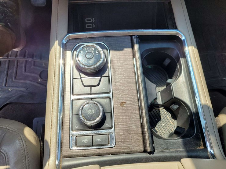 2019-ford-expedition-limited-image-19