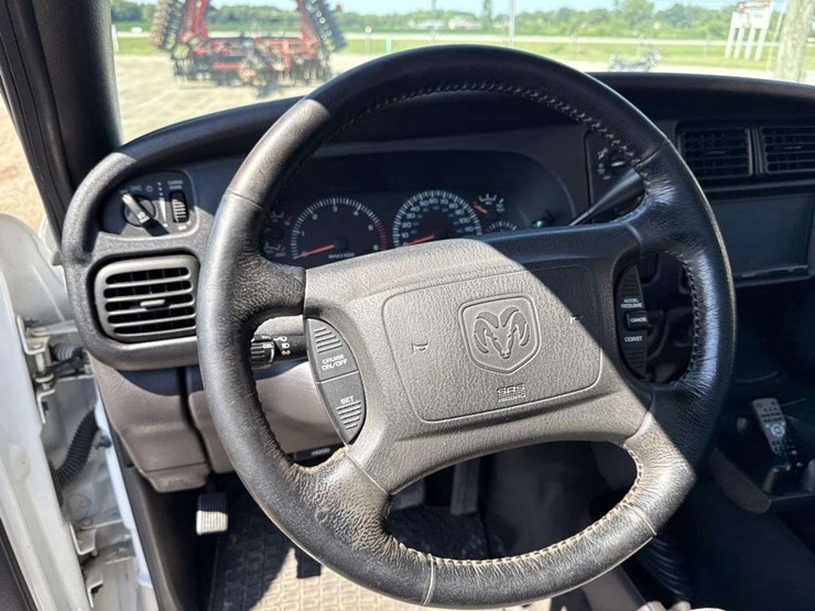 2001-dodge-ram-1500-image-17