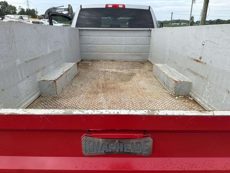 2019-dodge-ram-3500-image-21